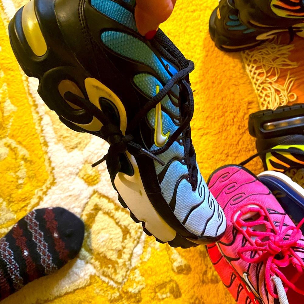 Nike multicolor TN Air gym shoes size 7/7.5